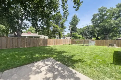16 Woodruff Drive Bloomington IL 61701