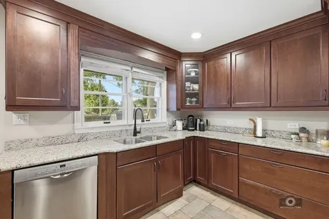 6456 West 175th Street Tinley Park IL 60477