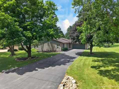 10062 Jesters Row Roscoe IL 61073