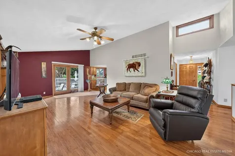 10062 Jesters Row Roscoe IL 61073