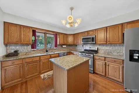 10062 Jesters Row Roscoe IL 61073