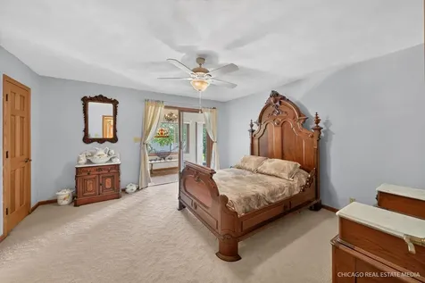 10062 Jesters Row Roscoe IL 61073