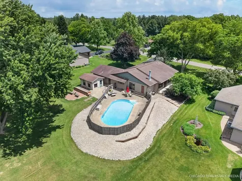 10062 Jesters Row Roscoe IL 61073