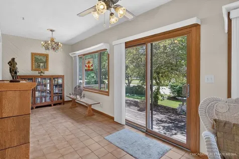 10062 Jesters Row Roscoe IL 61073