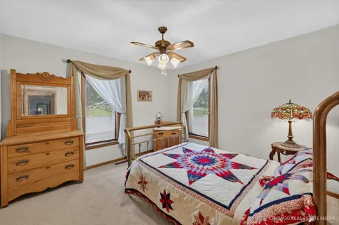 10062 Jesters Row Roscoe IL 61073