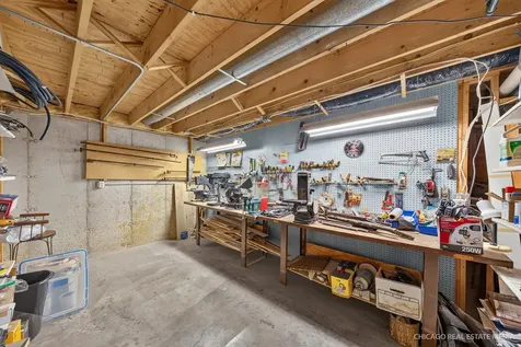 10062 Jesters Row Roscoe IL 61073
