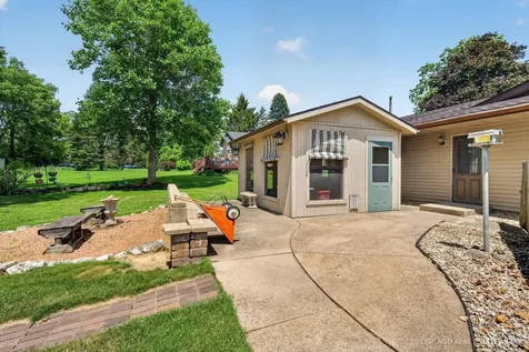 10062 Jesters Row Roscoe IL 61073