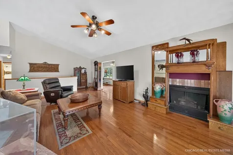 10062 Jesters Row Roscoe IL 61073
