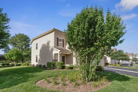 1282 Newport Circle Pingree Grove IL 60140