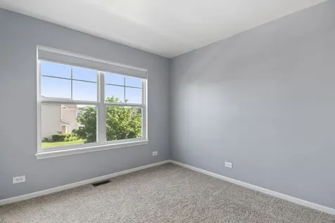 1282 Newport Circle Pingree Grove IL 60140