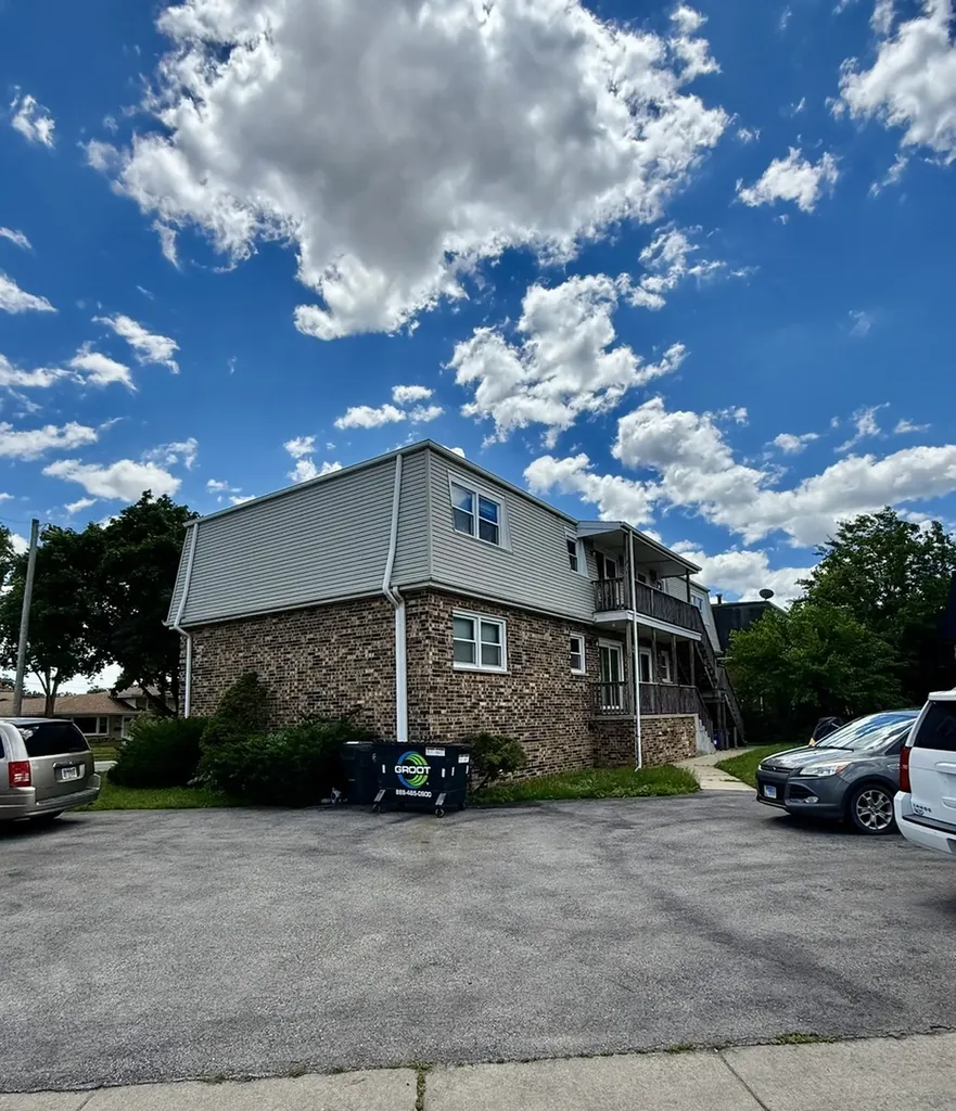 4530 Prairie Avenue Brookfield IL 60513