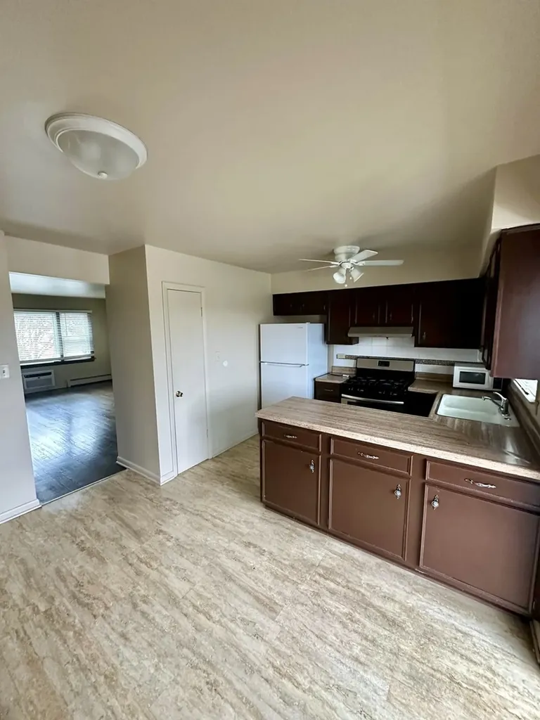 4530 Prairie Avenue Brookfield IL 60513