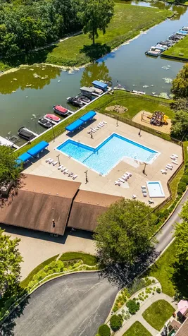 32 Montego Colony Fox Lake IL 60020