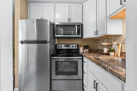 32 Montego Colony Fox Lake IL 60020