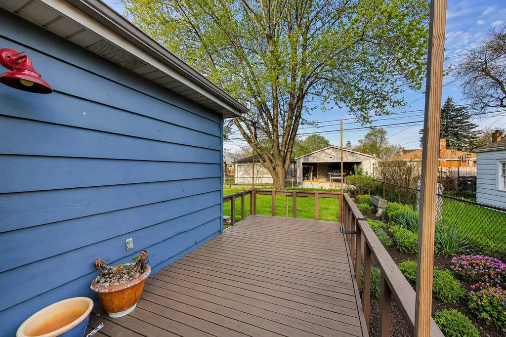 7810 Kilbourn Avenue Skokie IL 60076