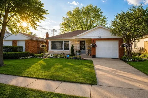 7810 Kilbourn Avenue Skokie IL 60076
