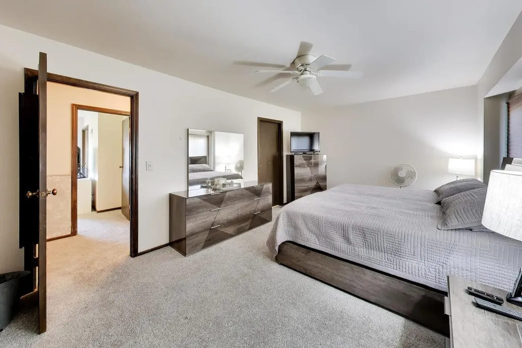 289 Barclay Drive Glendale Heights IL 60139