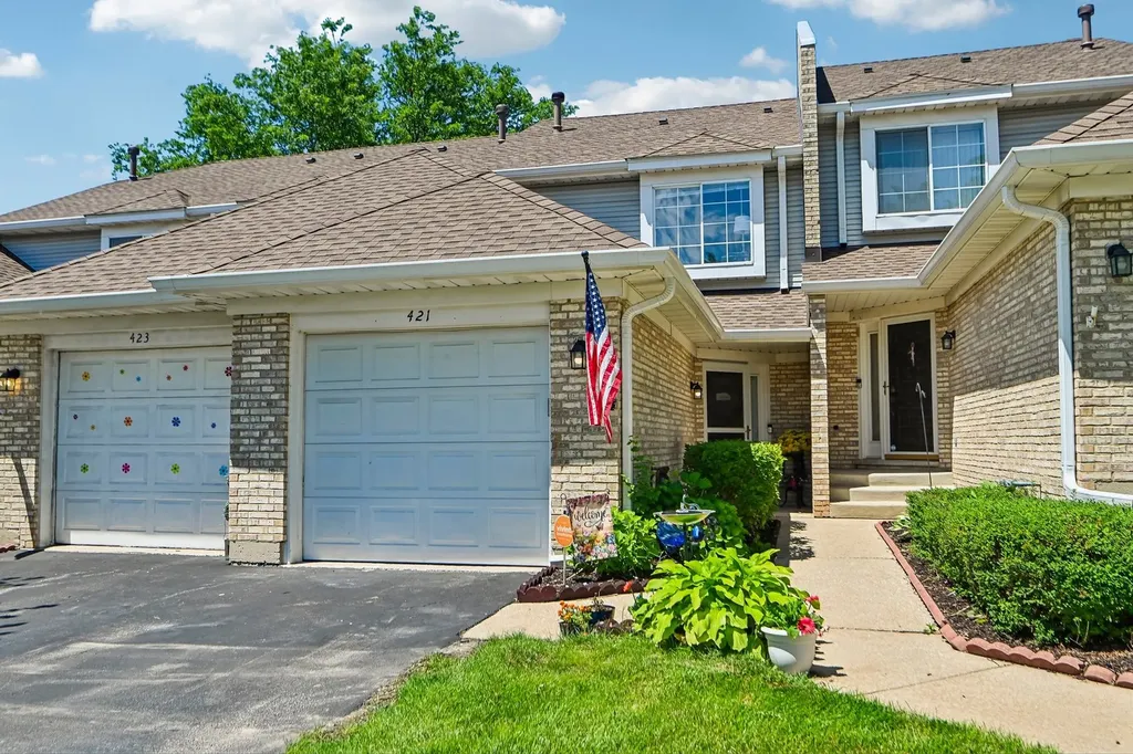 421 Lakeview Circle Bolingbrook IL 60440