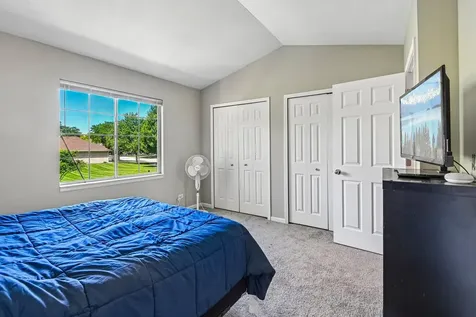 421 Lakeview Circle Bolingbrook IL 60440