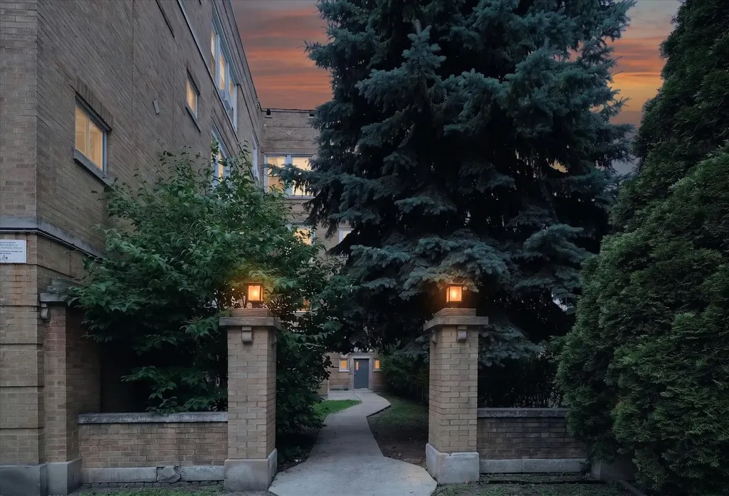 1852 South Central Park Avenue Chicago IL 60623