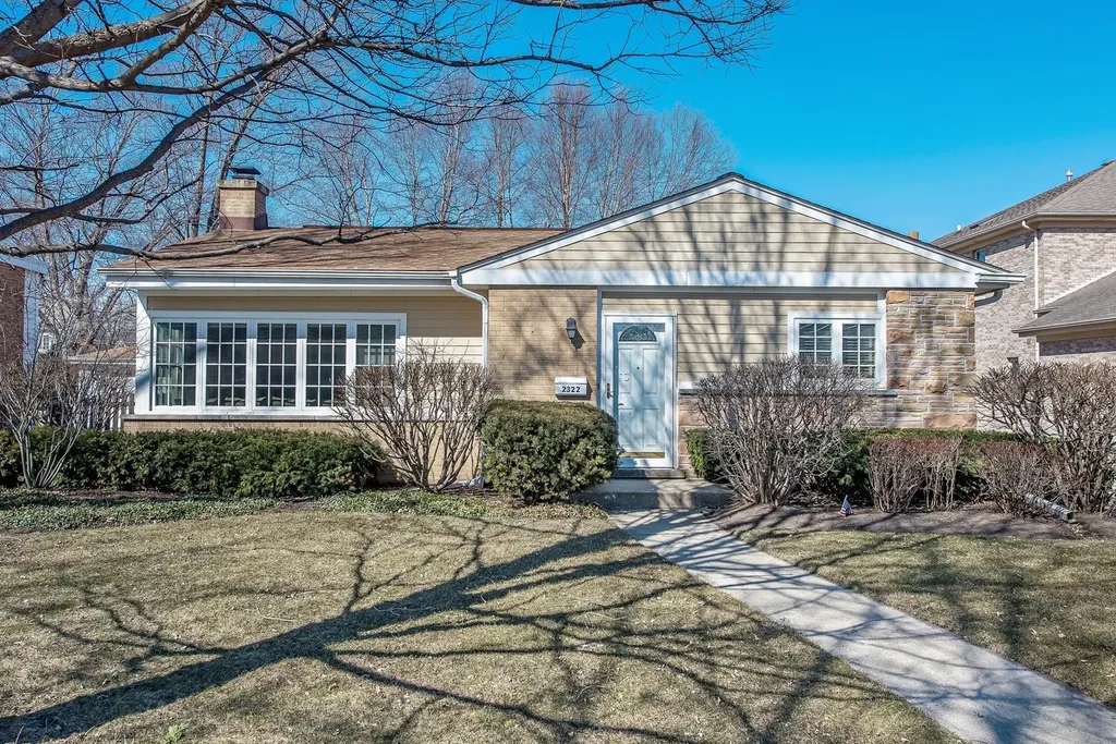 2322 Birchwood Avenue Wilmette IL 60091
