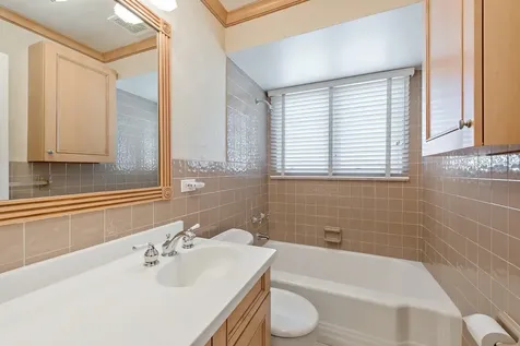 2322 Birchwood Avenue Wilmette IL 60091