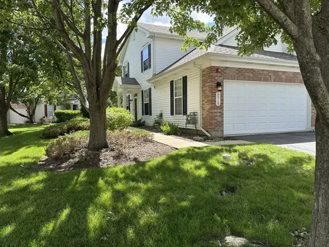 878 Stuarts Drive St. Charles IL 60174