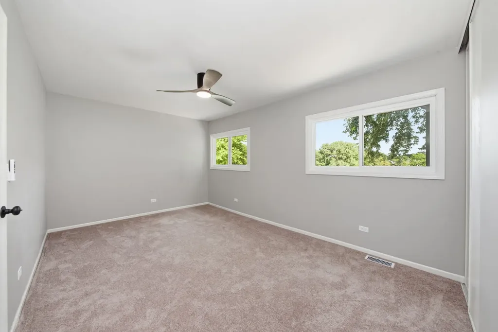 1140 Brunswick Lane Aurora IL 60504