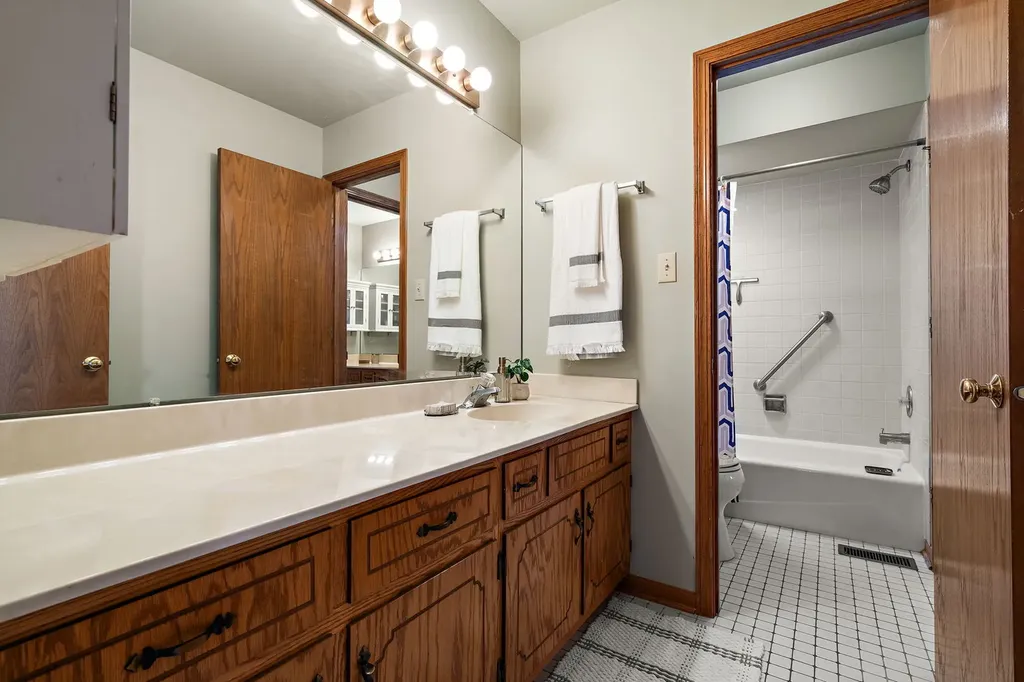 7617 West 158th Court Orland Park IL 60462