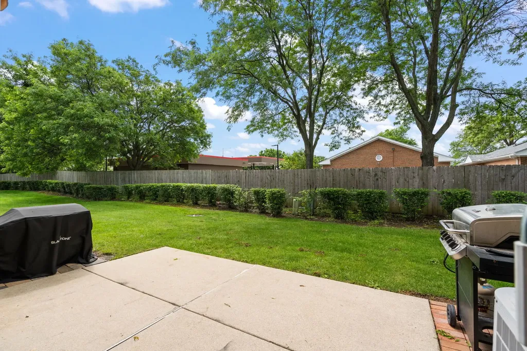 7617 West 158th Court Orland Park IL 60462