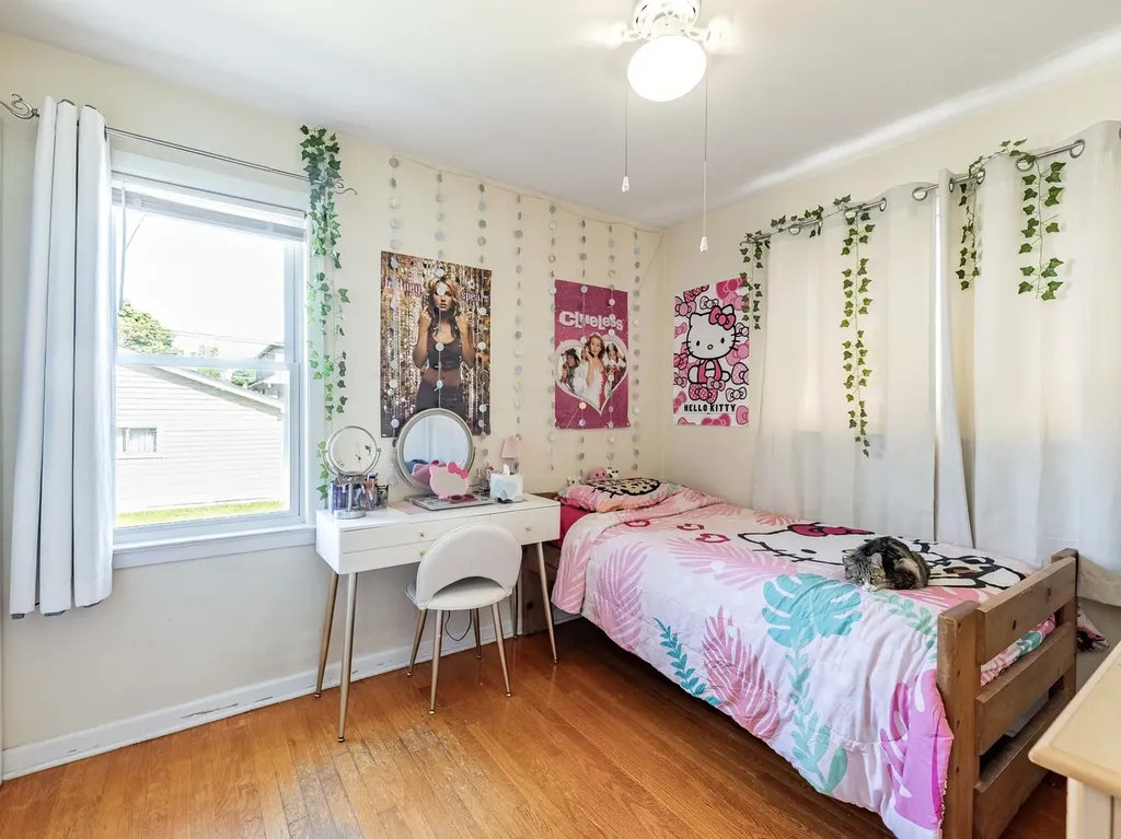 5817 South Mulligan Avenue Chicago IL 60638
