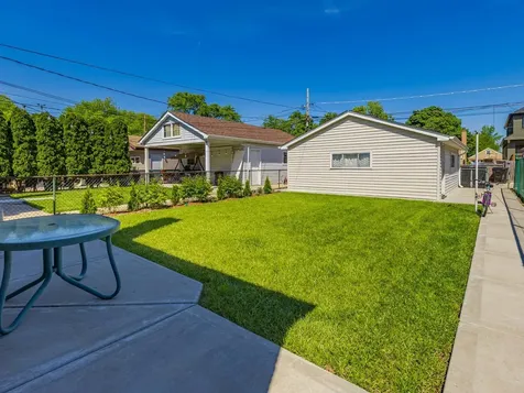 5817 South Mulligan Avenue Chicago IL 60638