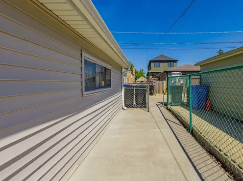 5817 South Mulligan Avenue Chicago IL 60638