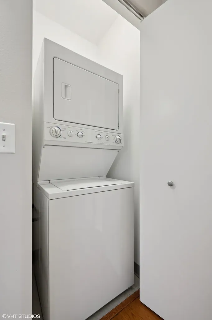 565 West Quincy Street Chicago IL 60661