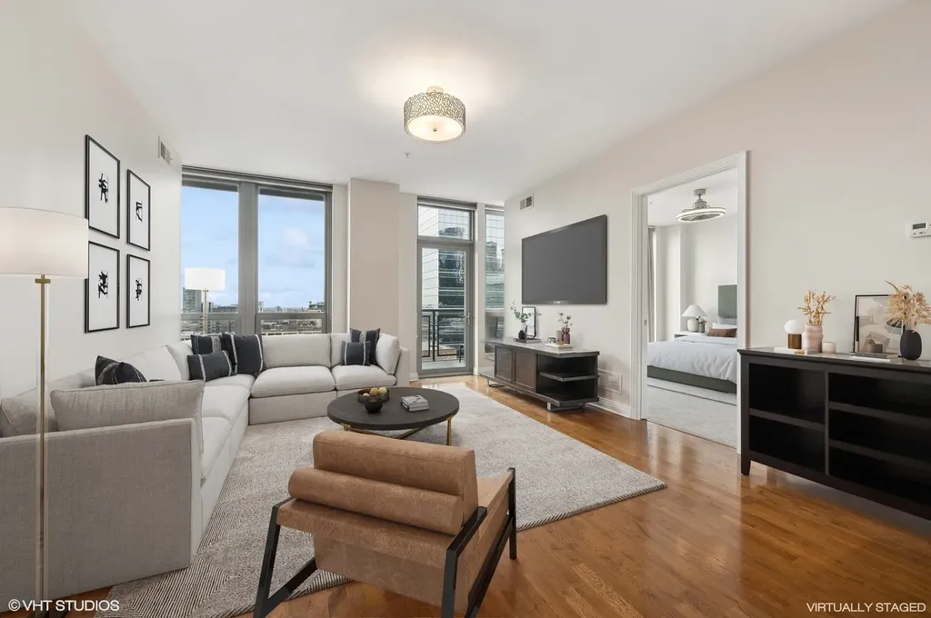565 West Quincy Street Chicago IL 60661