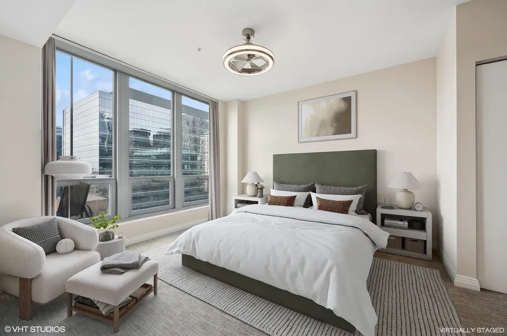 565 West Quincy Street Chicago IL 60661