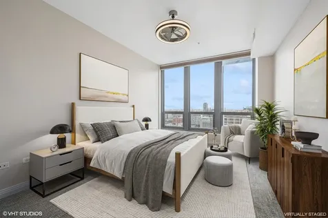 565 West Quincy Street Chicago IL 60661