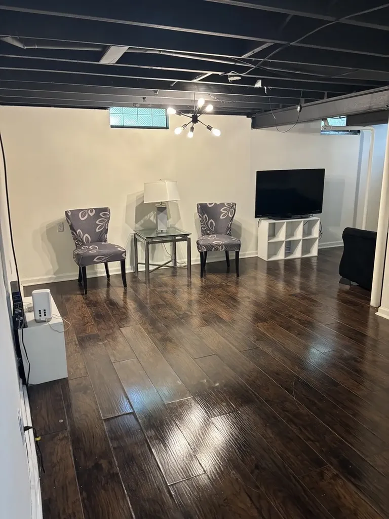 111 Greentree Court Bolingbrook IL 60440