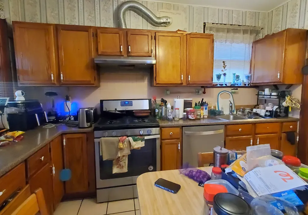 5028 West Parker Avenue Chicago IL 60639