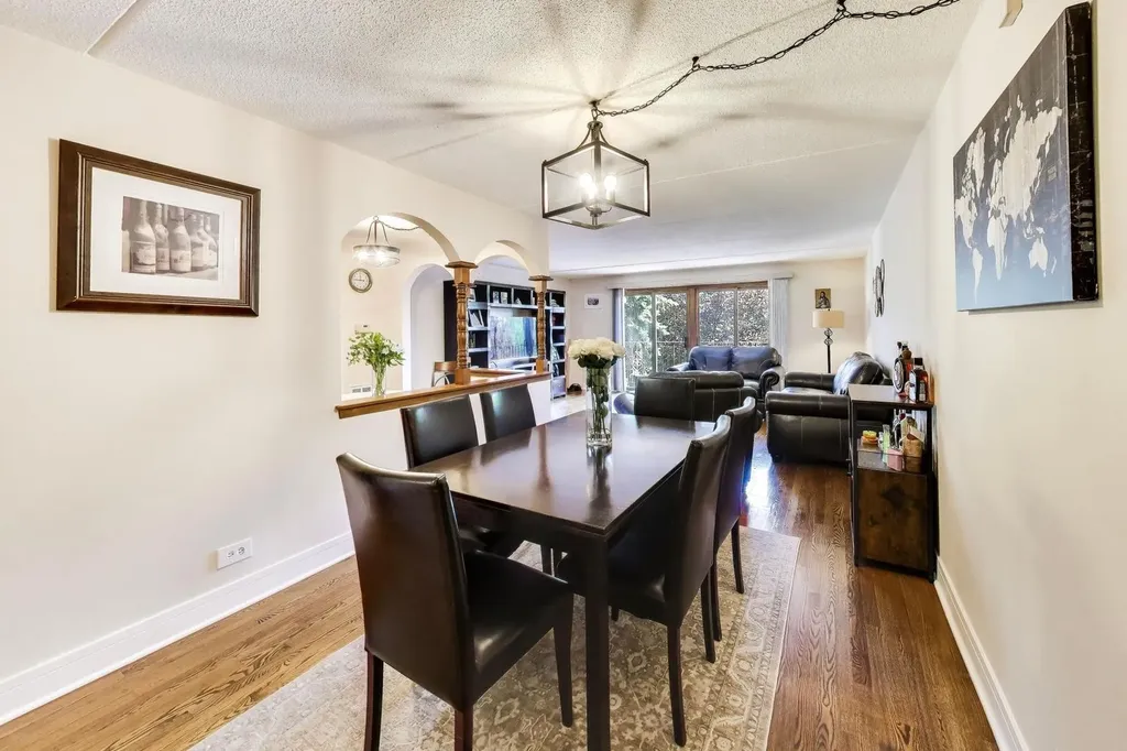 6300 West Montrose Avenue Chicago IL 60634