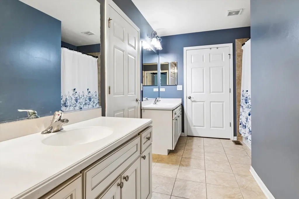 2309 River Hills Lane Bolingbrook IL 60490