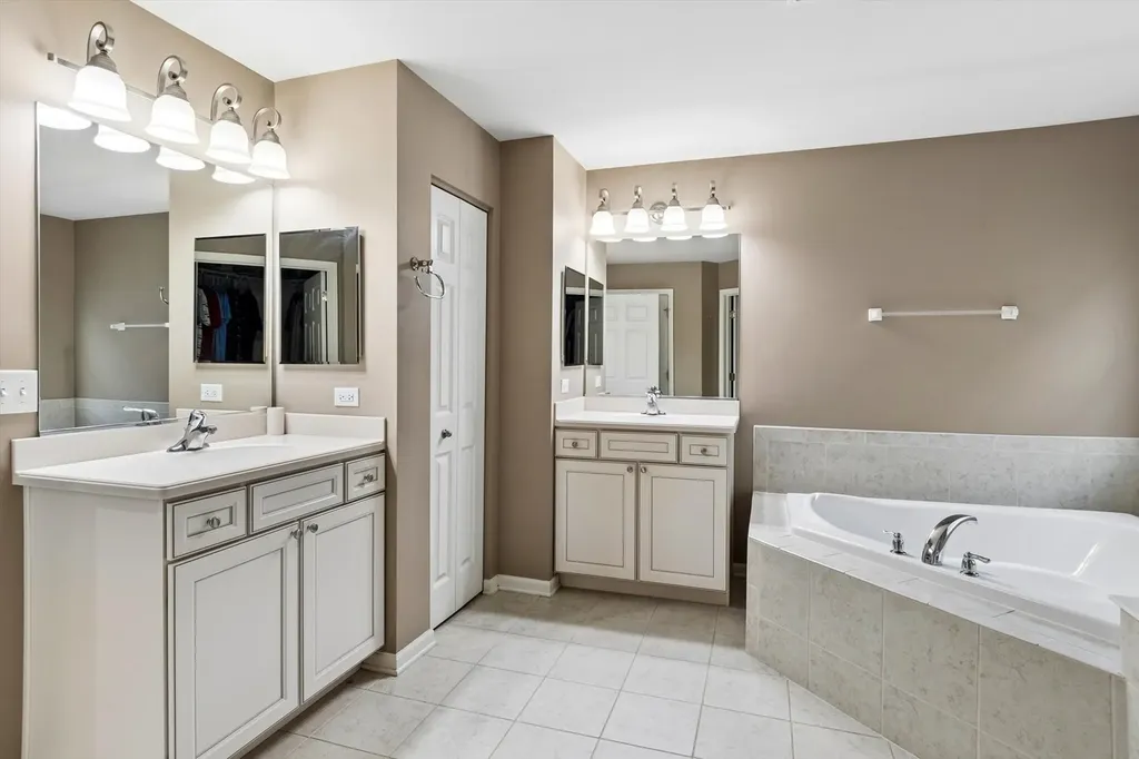 2309 River Hills Lane Bolingbrook IL 60490