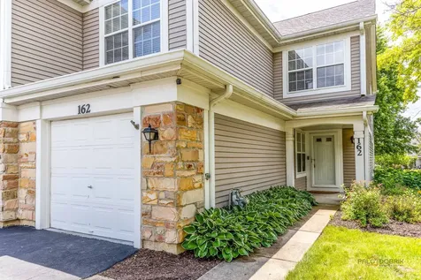 162 Fairfield Lane Carol Stream IL 60188