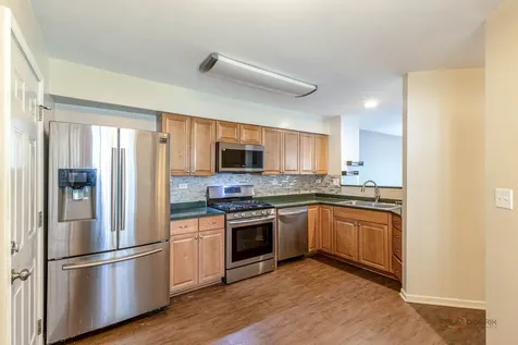 162 Fairfield Lane Carol Stream IL 60188