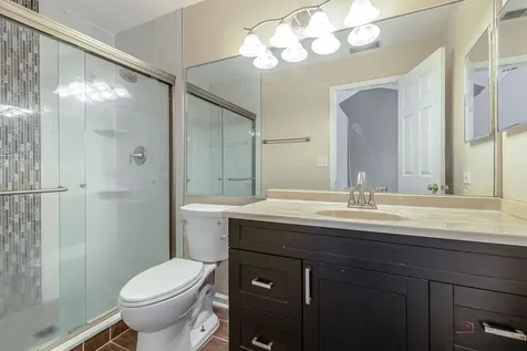 162 Fairfield Lane Carol Stream IL 60188