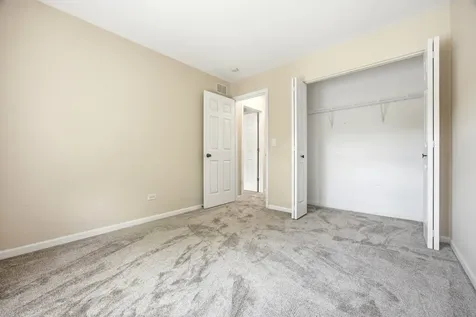 4003 Boone Creek Circle Mchenry IL 60050