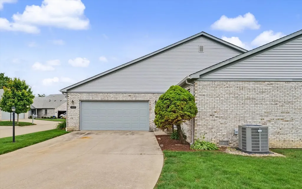 1409 Quail Run Drive Savoy IL 61874