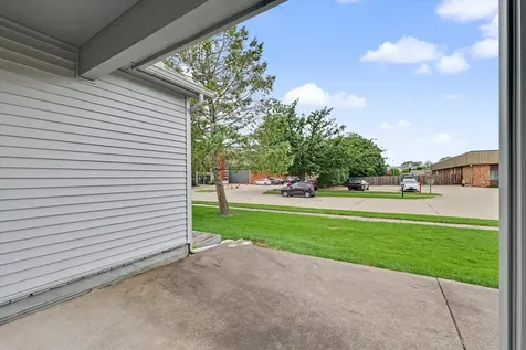 1409 Quail Run Drive Savoy IL 61874