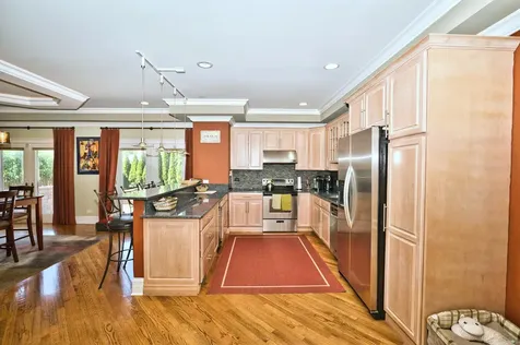 5044 Coyle Avenue Skokie IL 60077