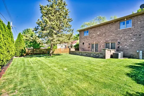5044 Coyle Avenue Skokie IL 60077